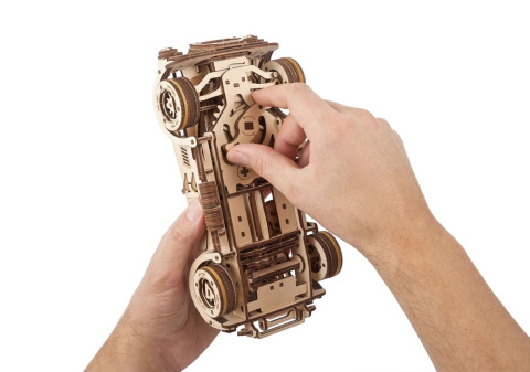 puzzle-3d-auto-ugears-cobra-model-drewniany-8