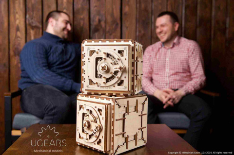 Puzzle-3D-drewniane-sejf-Ugears-6